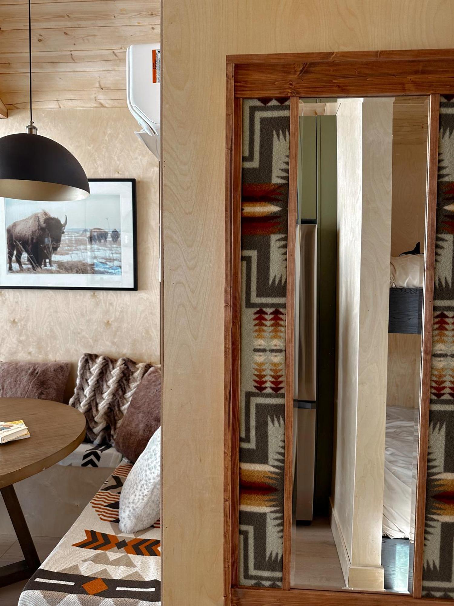 Yellowstone Peaks Hotel Айлънд Парк Екстериор снимка